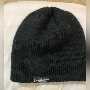 Warm Winter Unisex Beanie Clandestine tag on bottom of hat EUC unisex